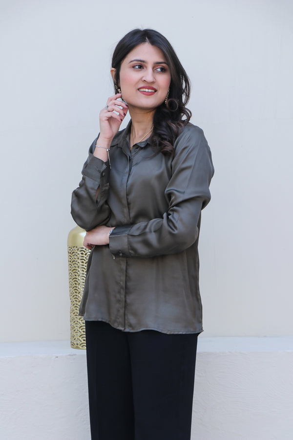 JADE GREEN TOP WITH HIDDEN BUTTON PLACKET (STITCHED)